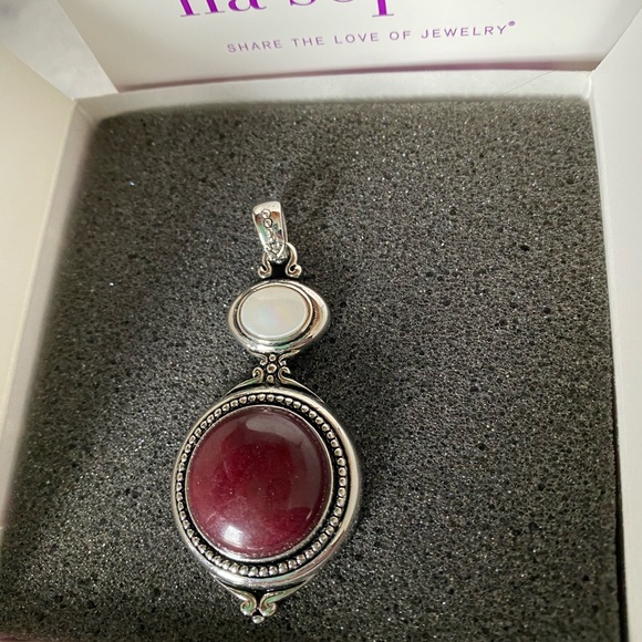 Lia Sophia Lisa Slide Pendant - Picture 3 of 4